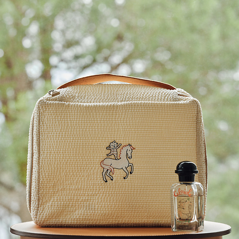ポーチ 《カブリオル》 | Hermès - エルメス-公式サイト